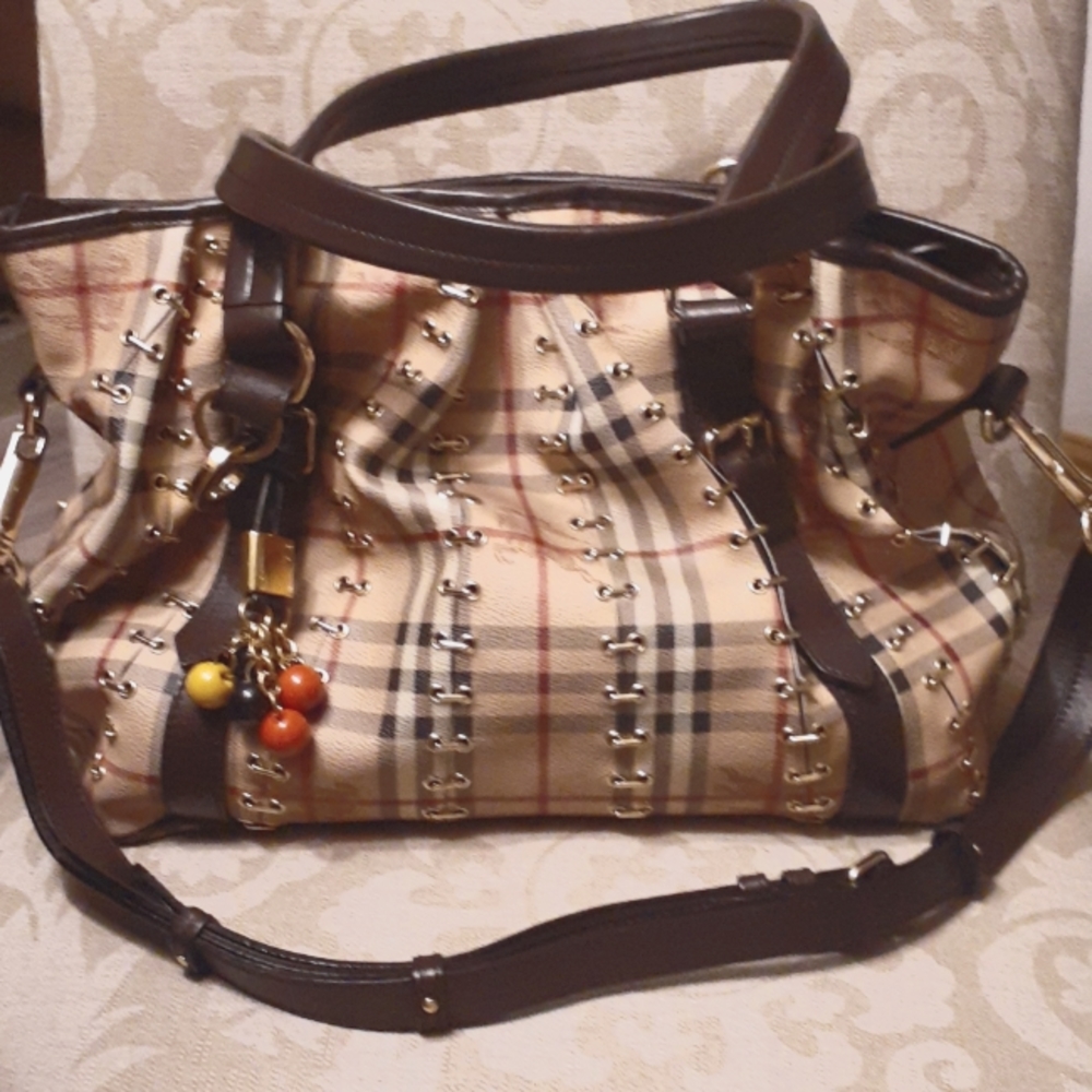 BURBERRY HAYMARKET CHECK XLARGE BURBERRY BAG RARE EUC